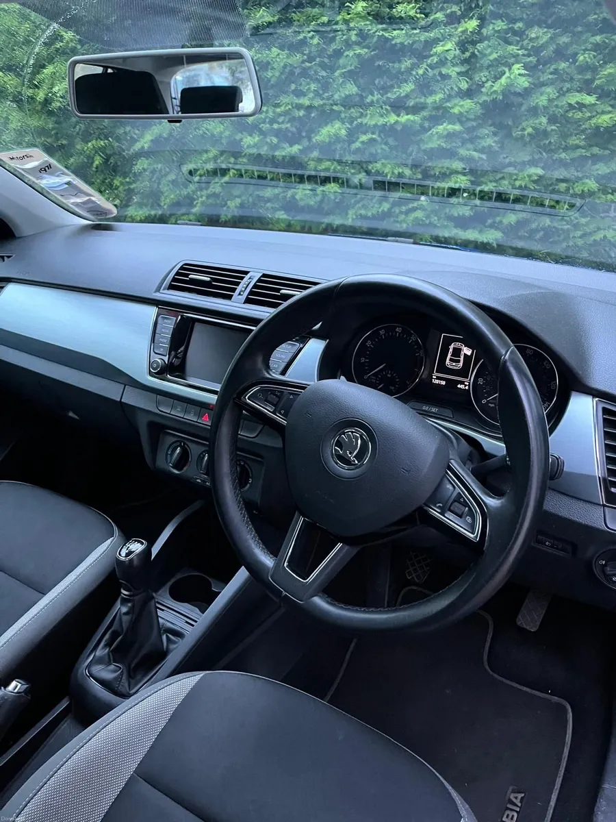 Skoda Fabia 2017 - Image 3