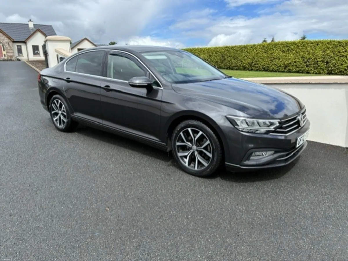 Volkswagen Passat 1.6 TDI Automatic - Image 1