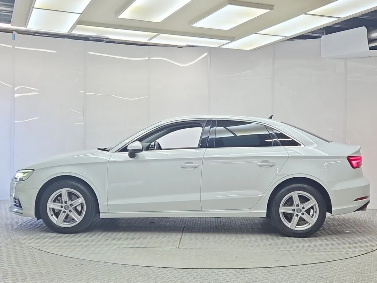 Audi A3 1.4 TFSI Sport Signature Edition S-Tronic - Image 5
