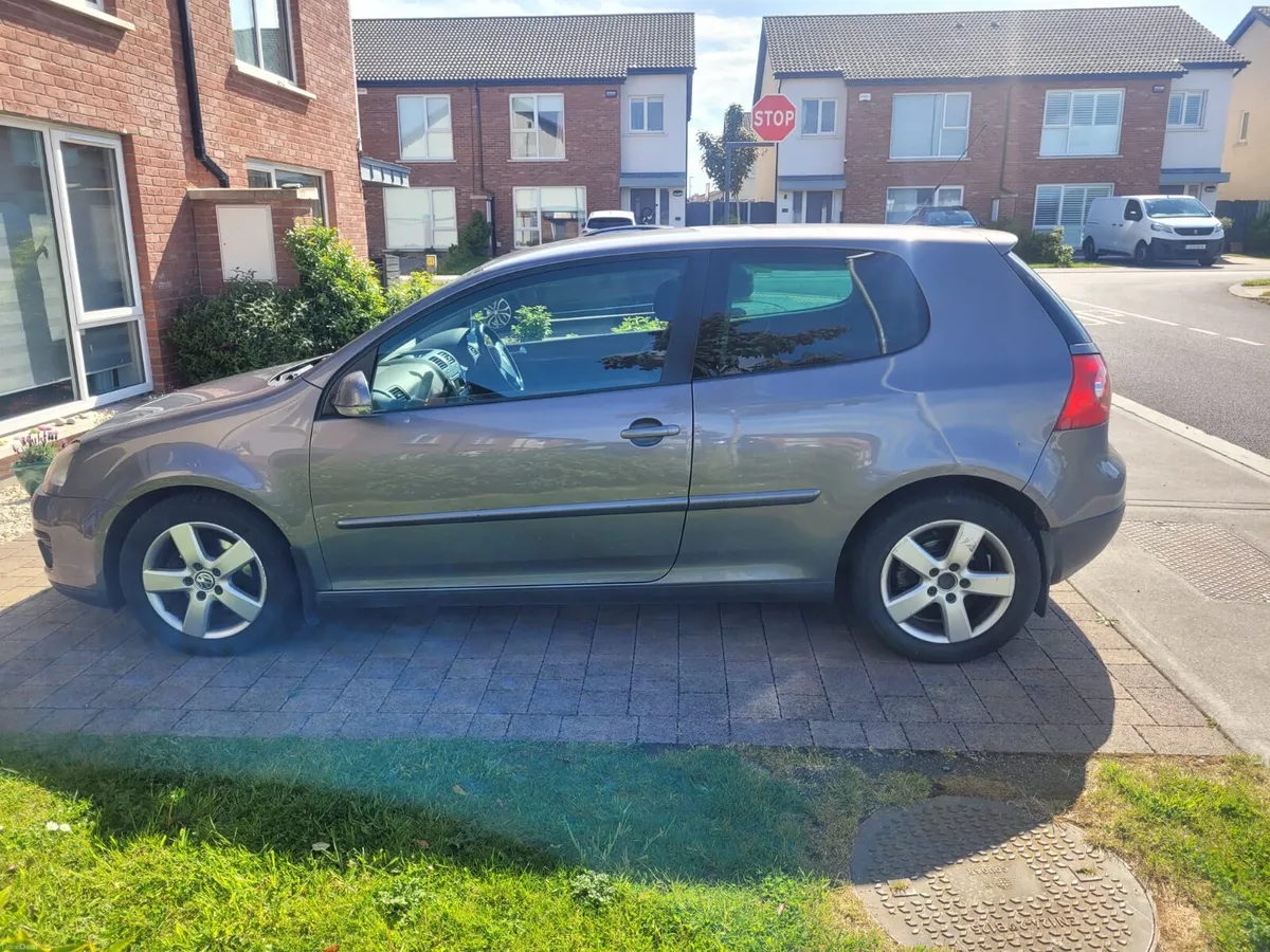 MINT Volkswagen Golf 2008 - Image 2