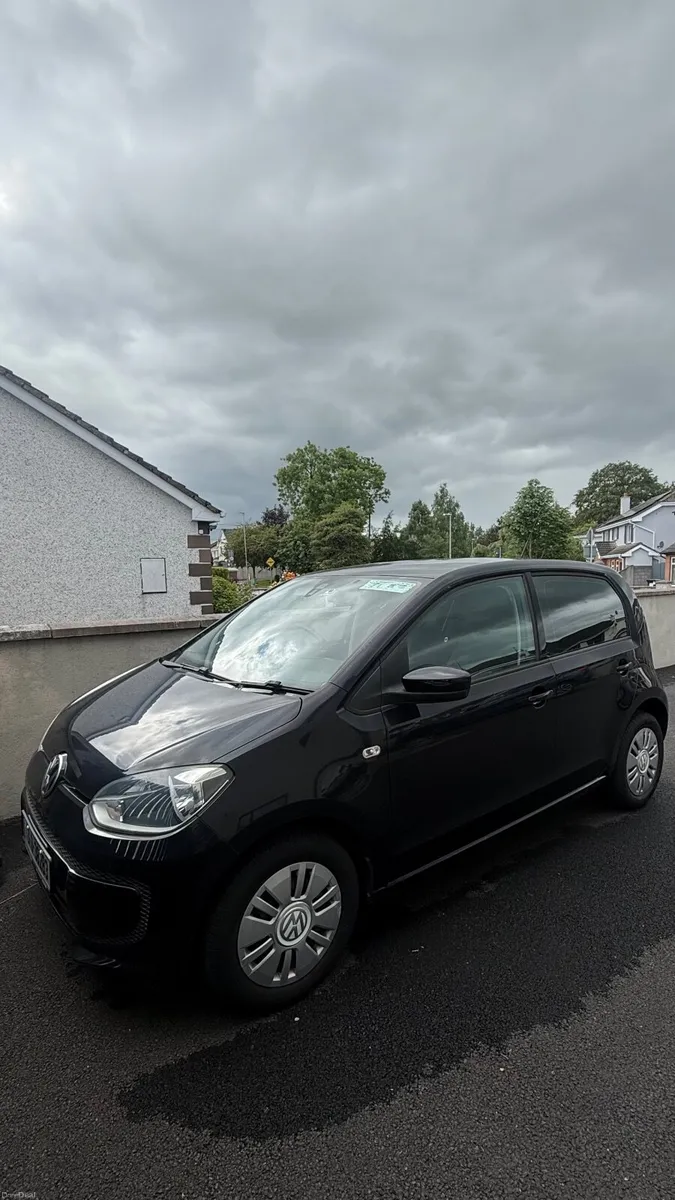 Volkswagen up! 2013 - Image 1