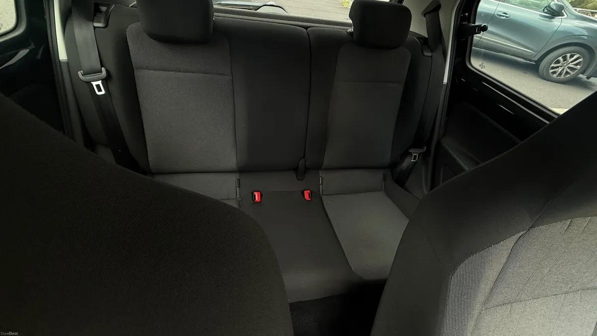 Volkswagen up! 2013 - Image 2