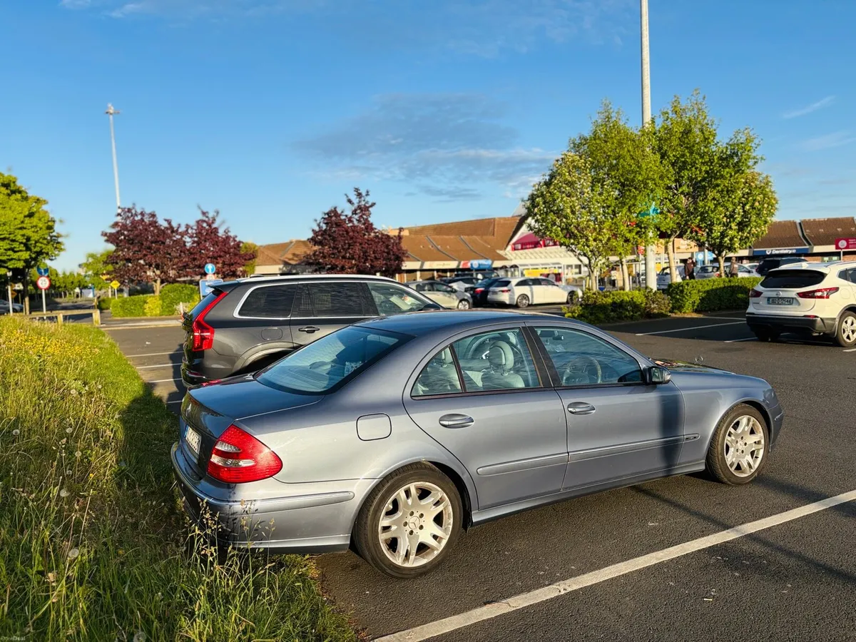 Car - Image 3