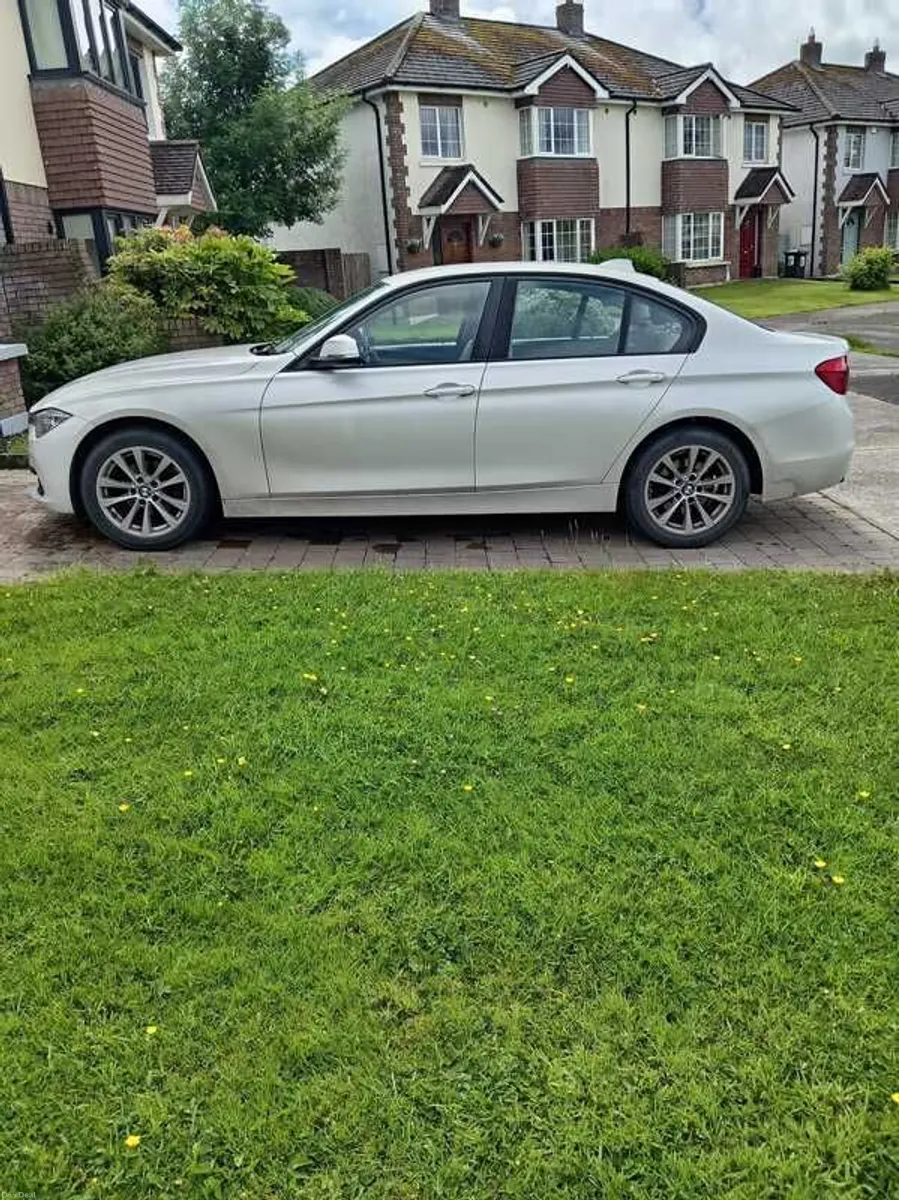 2017 BMW 3 Series - Image 1