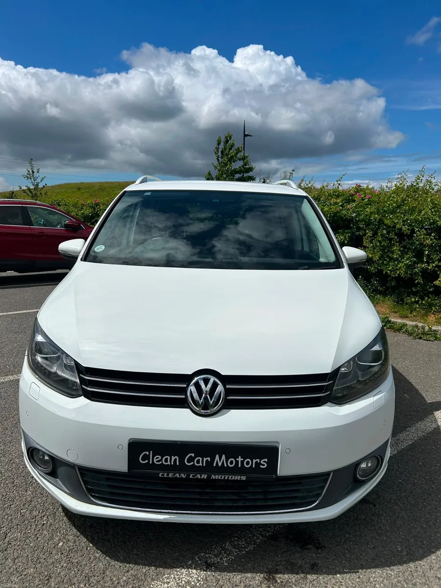 VOLKSWAGEN TOURAN 2015 1.4 PETROL AUTO - Image 3