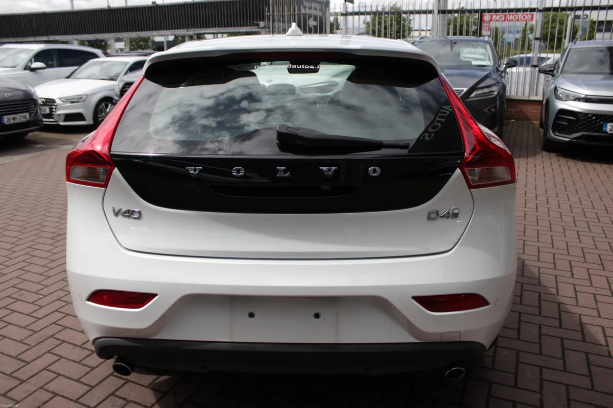 2020 VOLVO V40 D4 2.0 5DR HATCHBACK AUTO - Image 5