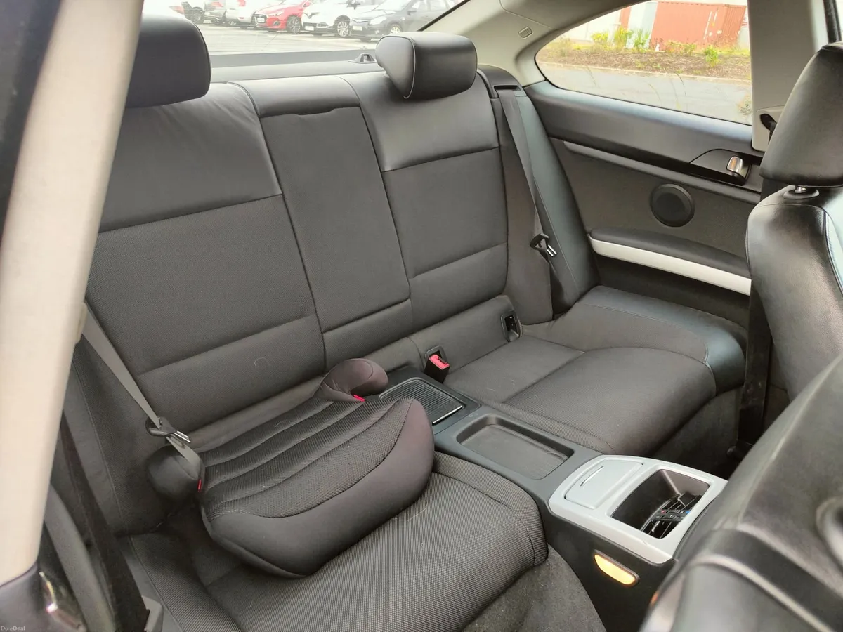 BMW 3-Series 2008 - Image 5
