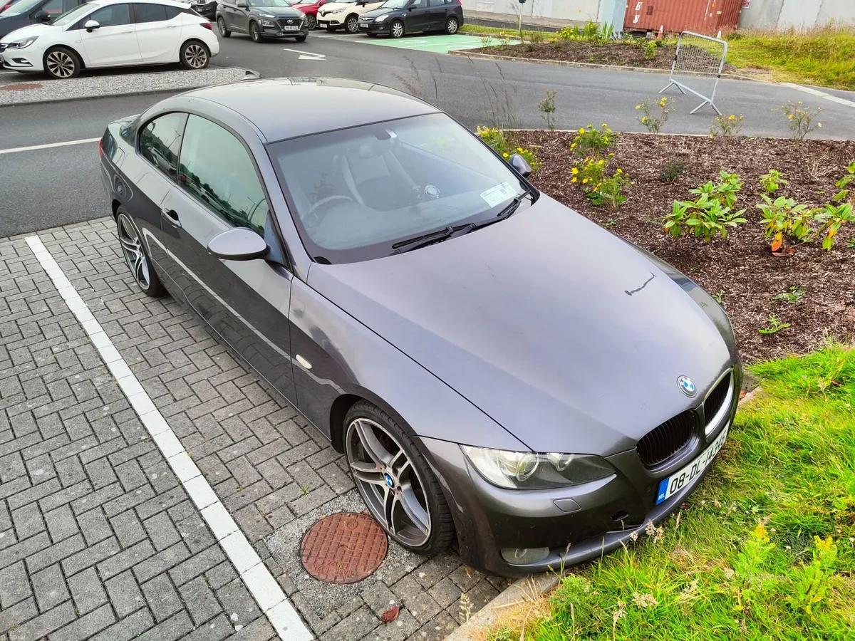 BMW 3-Series 2008 - Image 1