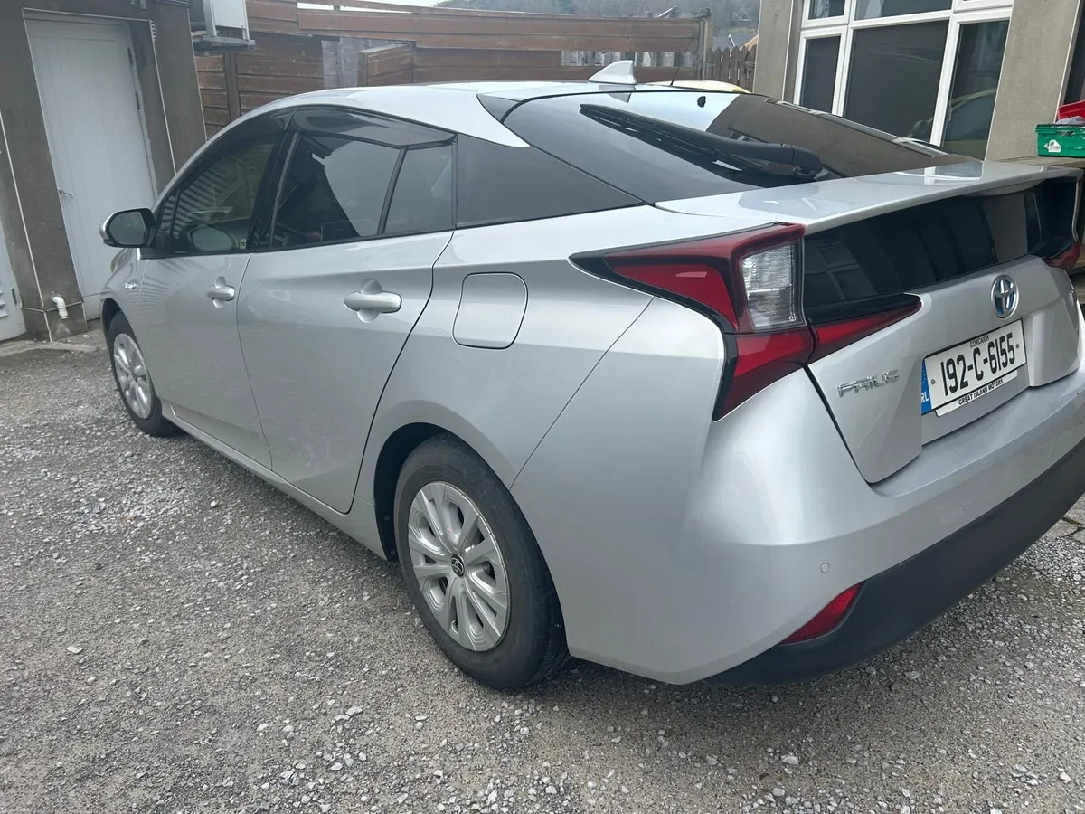 TOYOTA PRIUS 2019 - Image 4