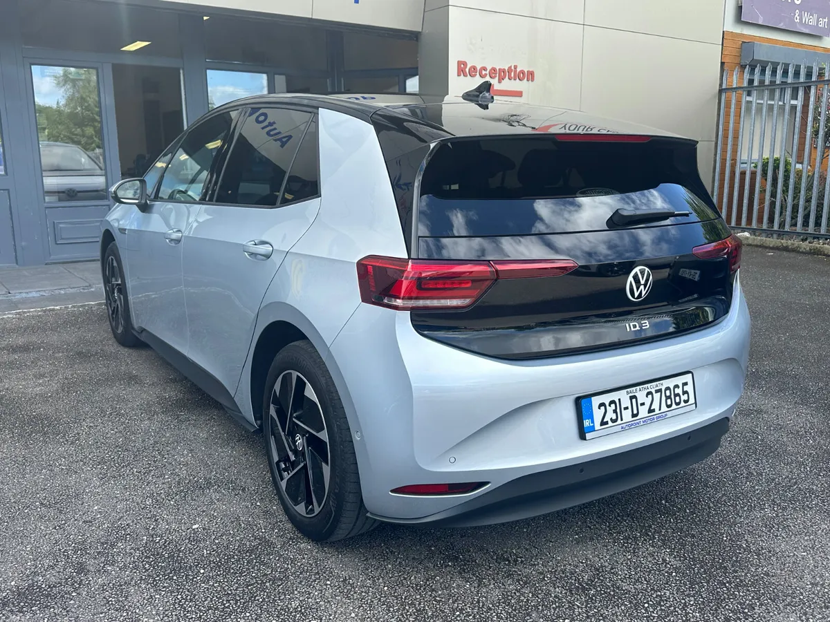 LIFE DX 58kWh (204BHP) - SAVE €2000 - Image 3