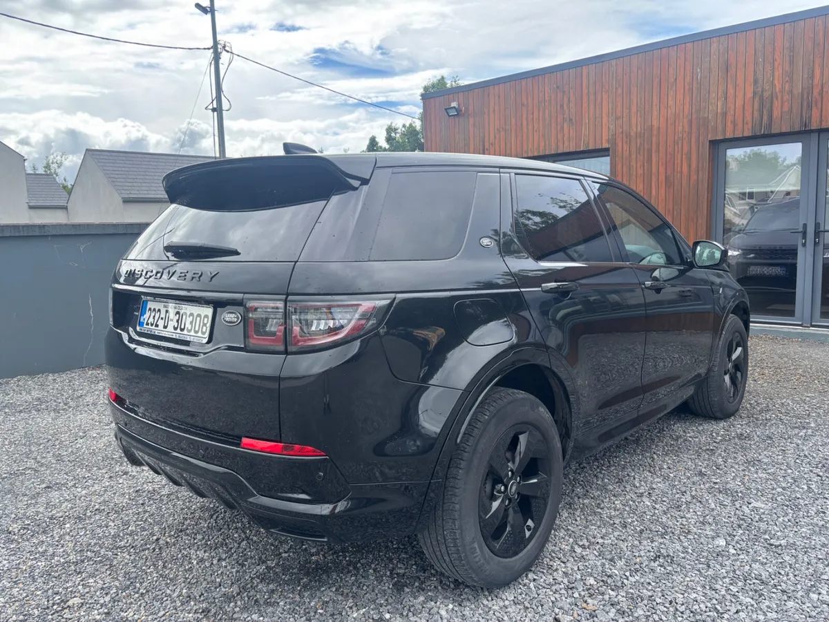 Land Rover Discovery Sport 2023 - Image 5