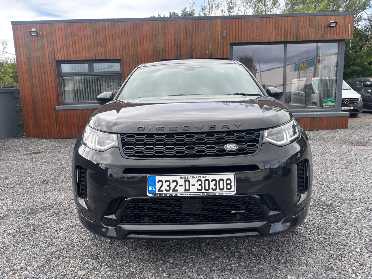 Land Rover Discovery Sport 2023 - Image 1