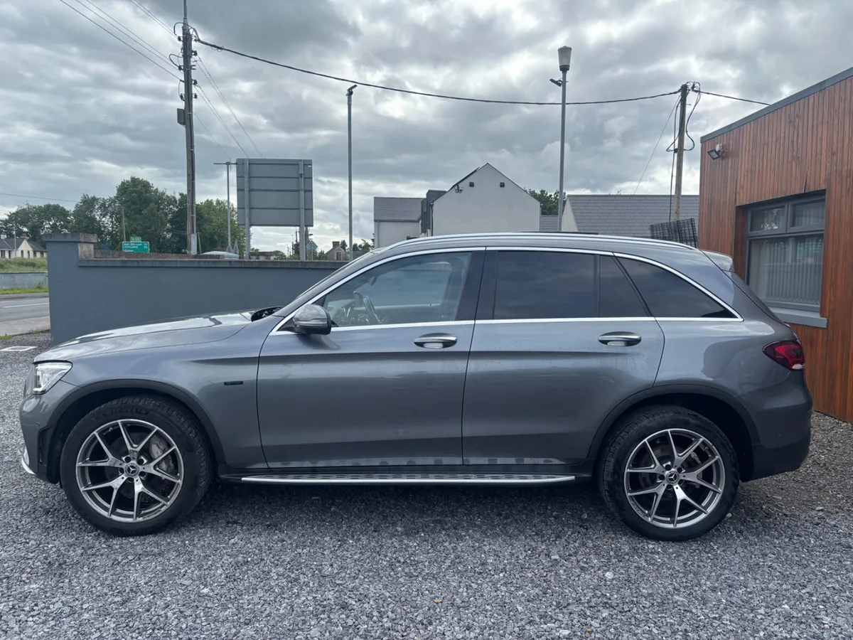 Mercedes-Benz GLC 2021 - Image 3
