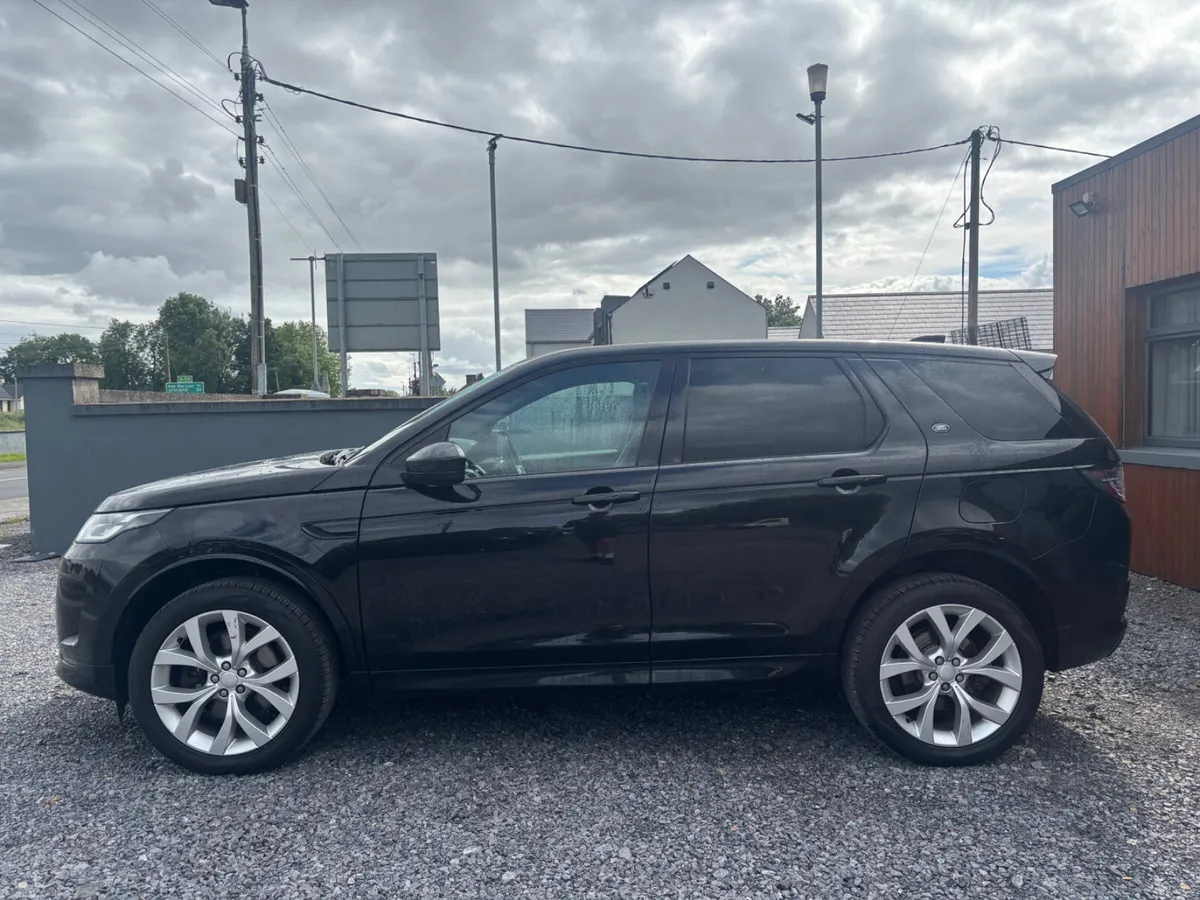 Land Rover Discovery Sport 2022 - Image 3