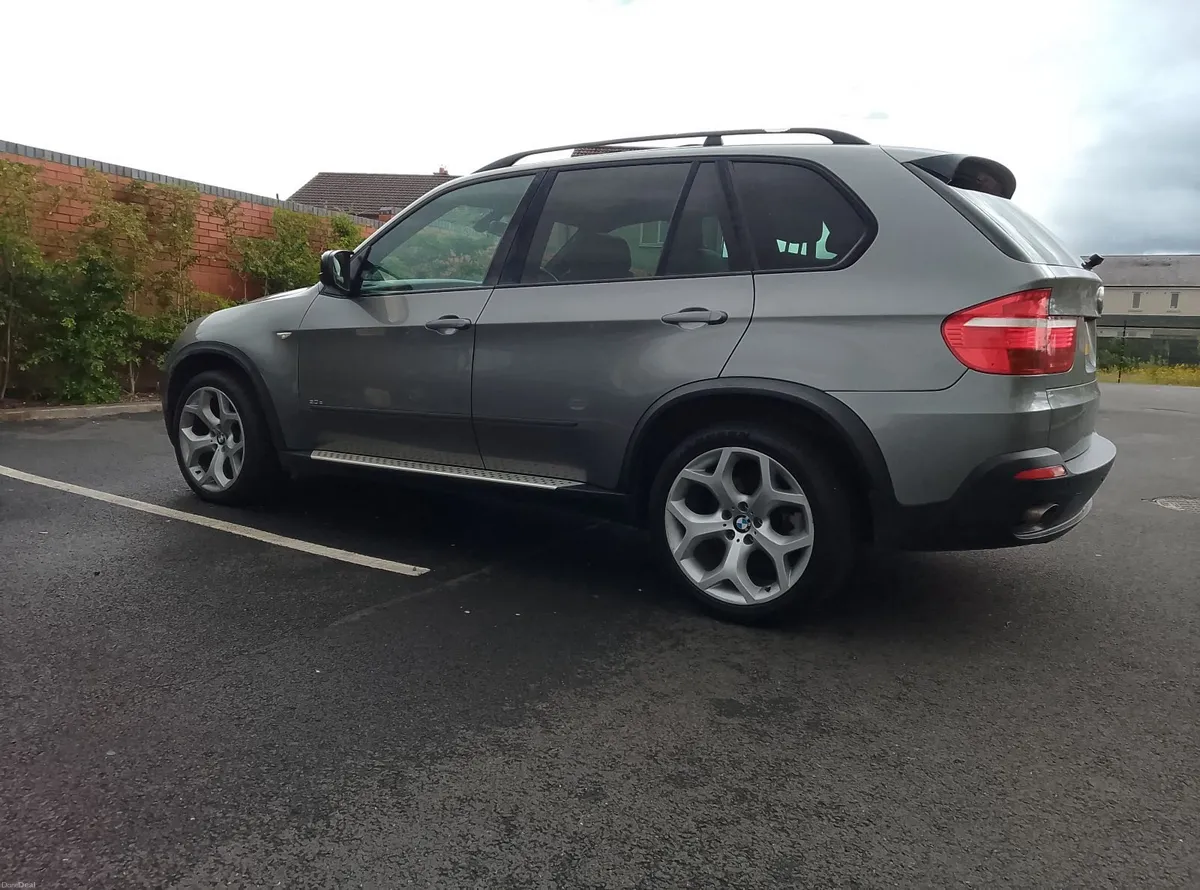 BMW X5 2007 - Image 1