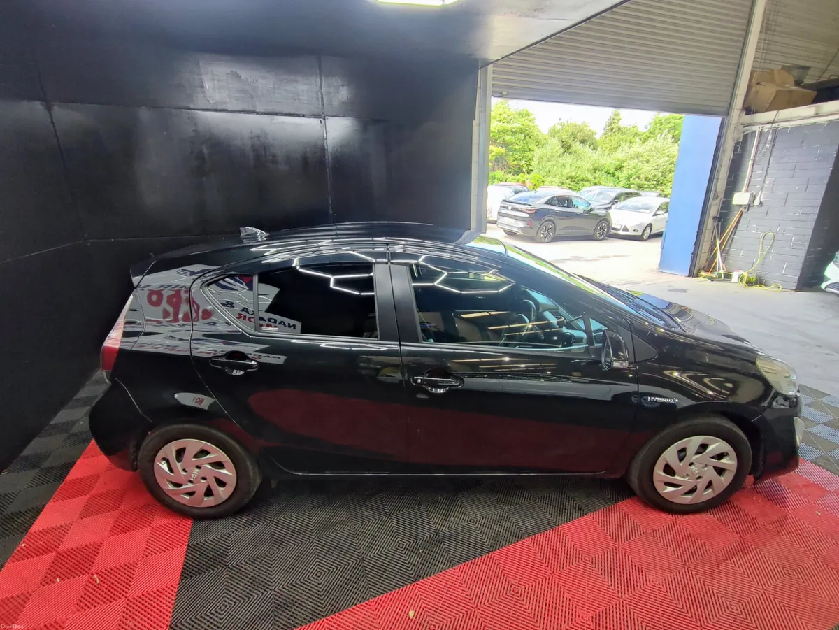 Toyota Aqua 2015 - Image 4