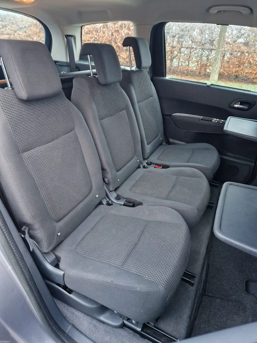 2014 Peugeot 5008 ActivE1.6hdi, AUTOMATIC - Image 6