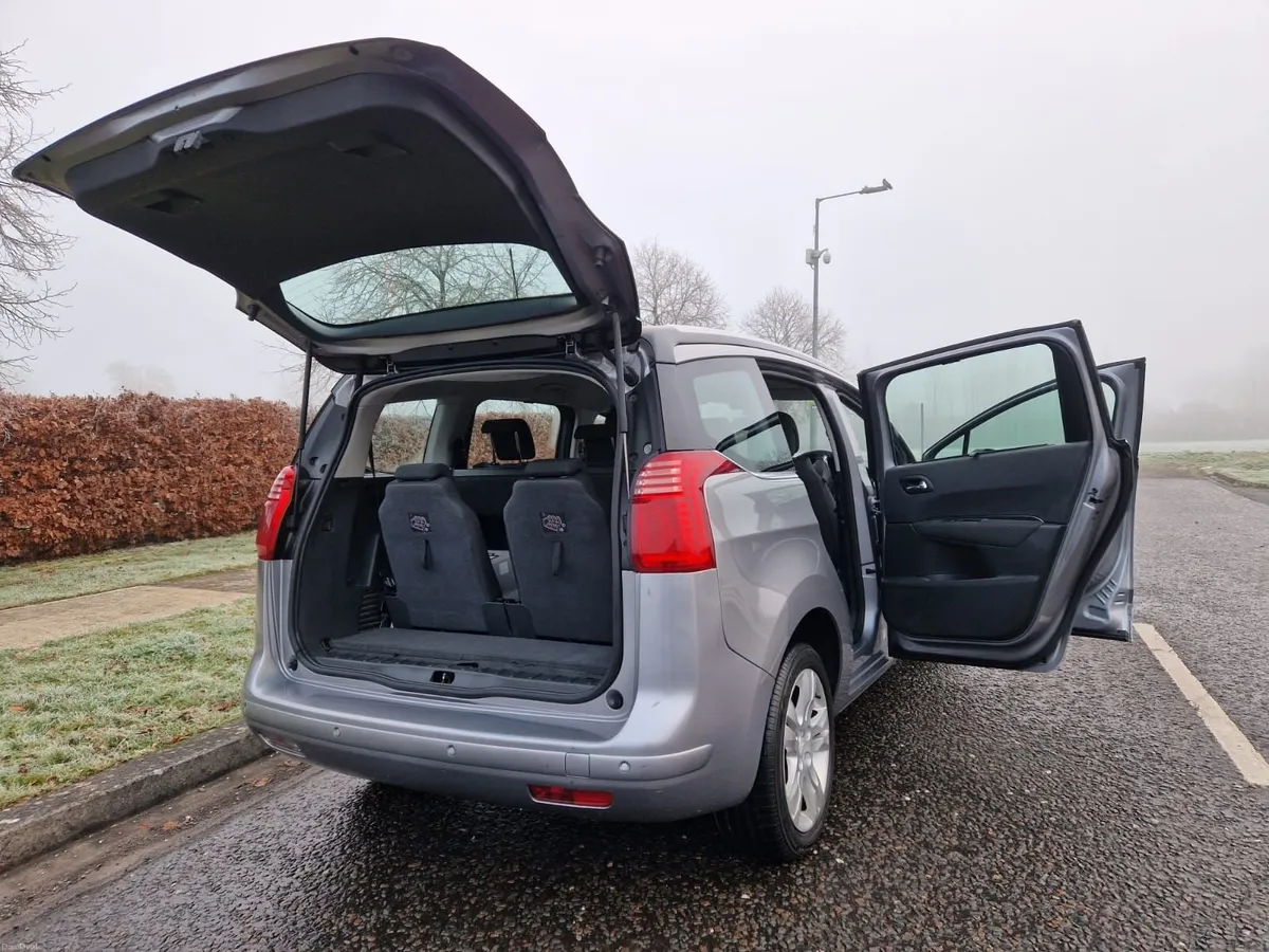 2014 Peugeot 5008 ActivE1.6hdi, AUTOMATIC - Image 3