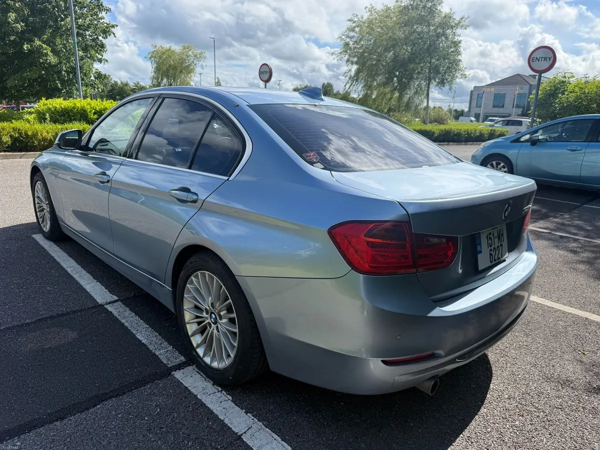 BMW 3-Series 2015 Automatic Luxury Model - Image 3