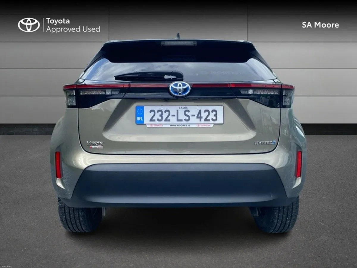 Toyota Yaris Cross HYBRID LUNA SPORT - Image 4