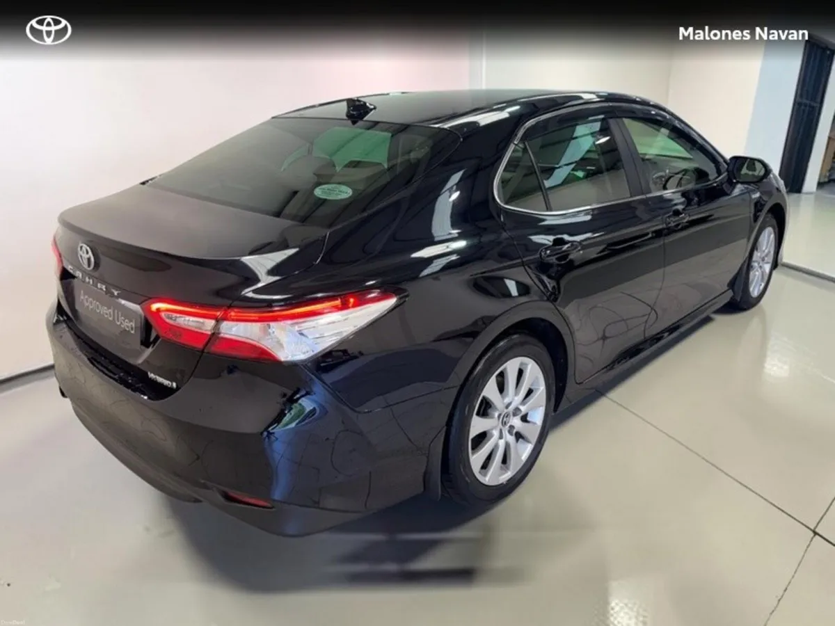 Toyota Camry CAMRY HYBRID SOL - Image 2