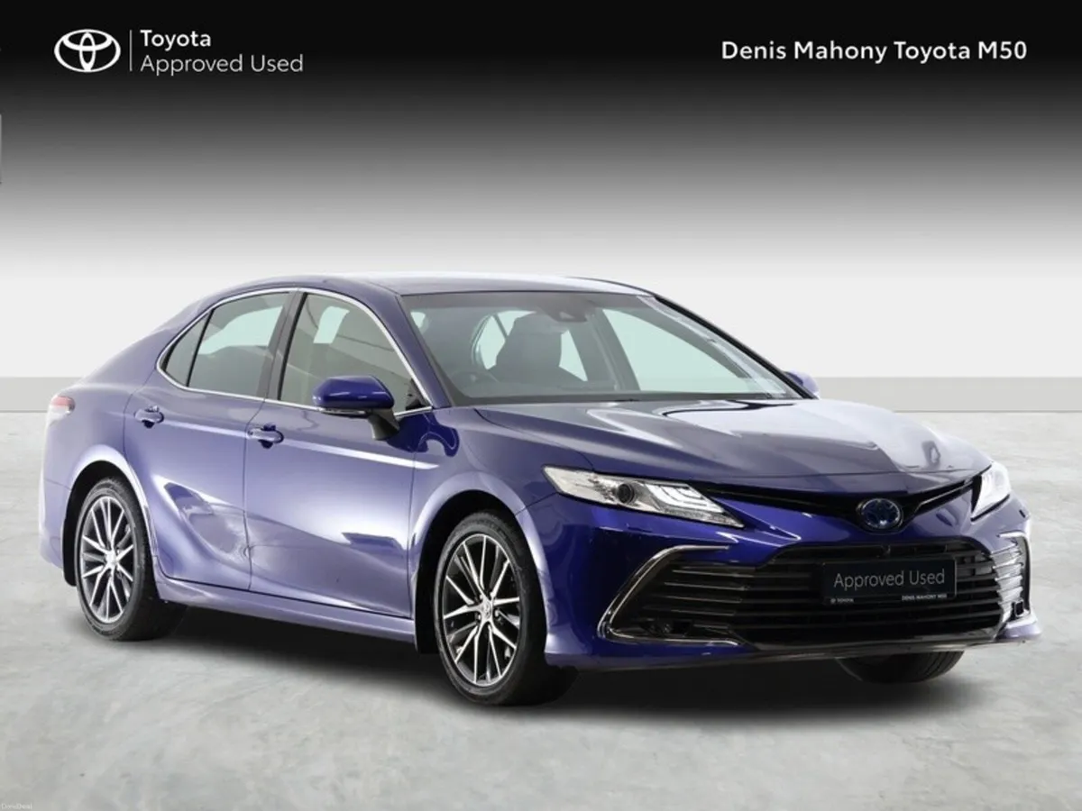 Toyota Camry Platinum Hybrid - Image 1