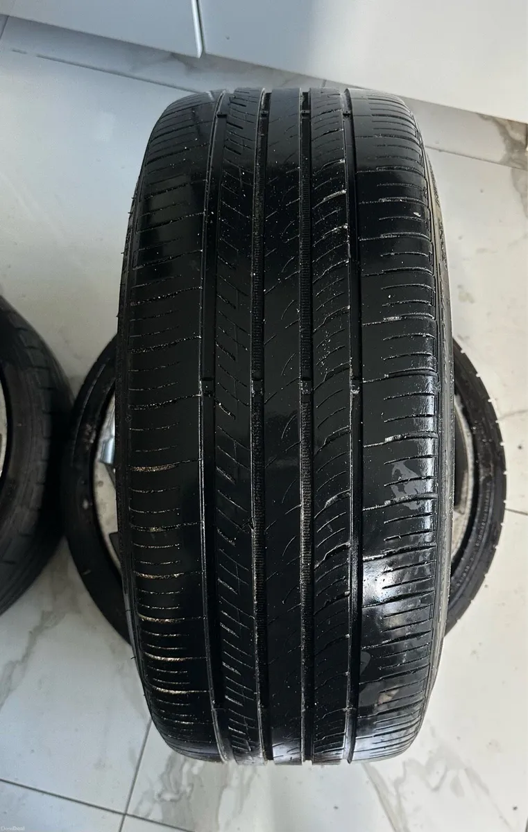 Tyres - Image 3