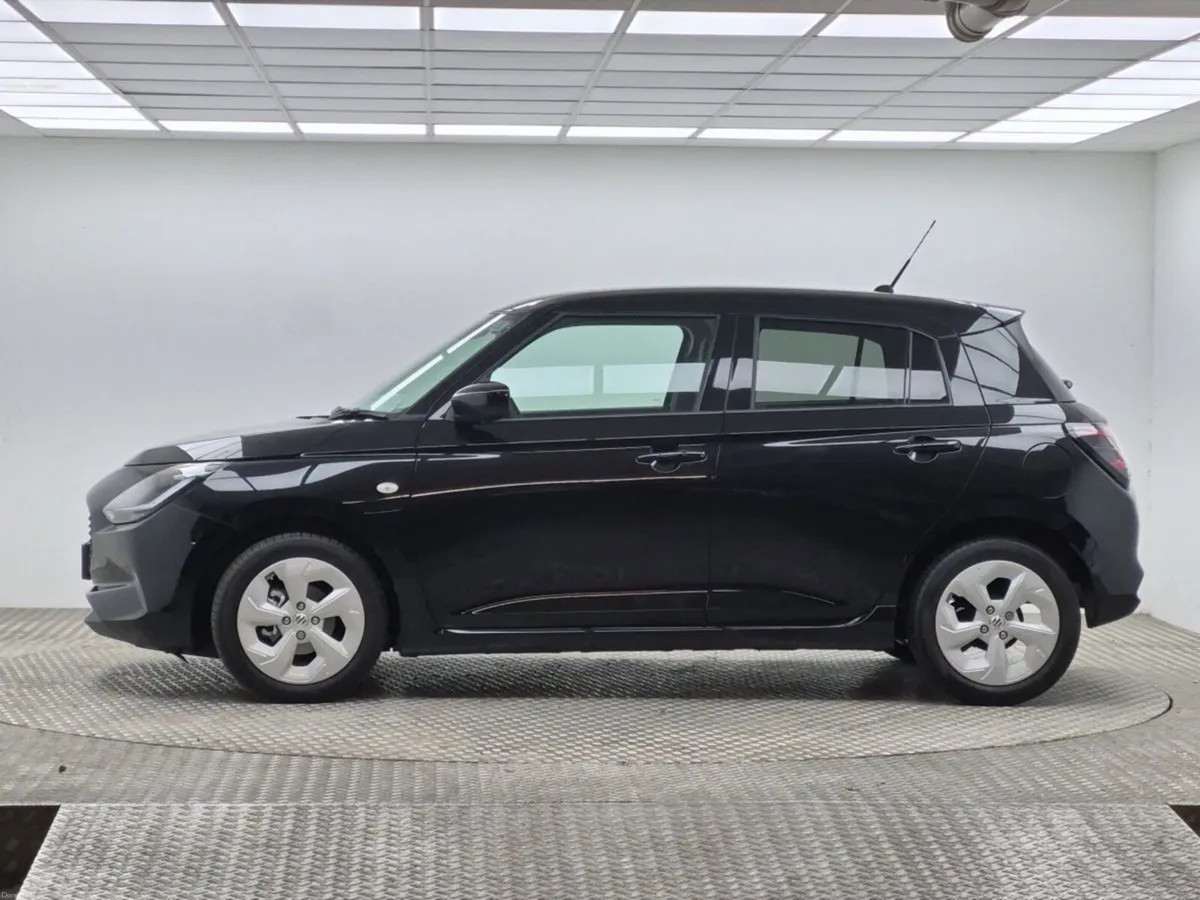 Suzuki Swift Motion  Hybrid CVT Automatic 1.2L - Image 5
