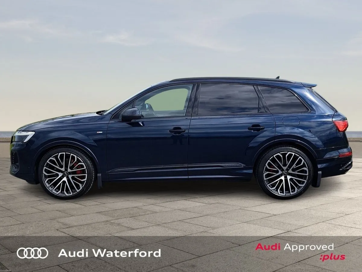 Audi Q7 55 Tfsi e S-Line - Image 4