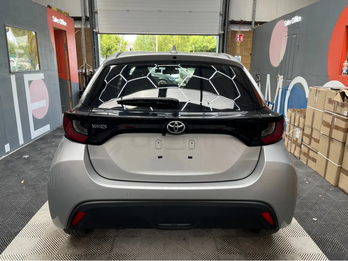 Toyota Yaris 2022 TOYOTA YARIS X 1.0 AUTOMATIC / R - Image 3
