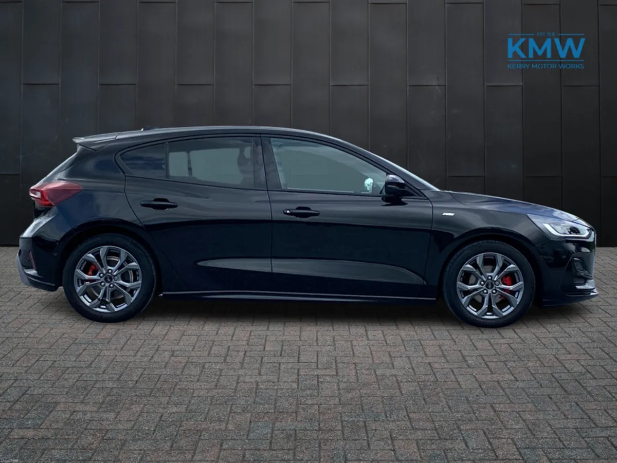 Ford Focus 1.5 TDCI ST Line Automatic..Parking Pac - Image 5