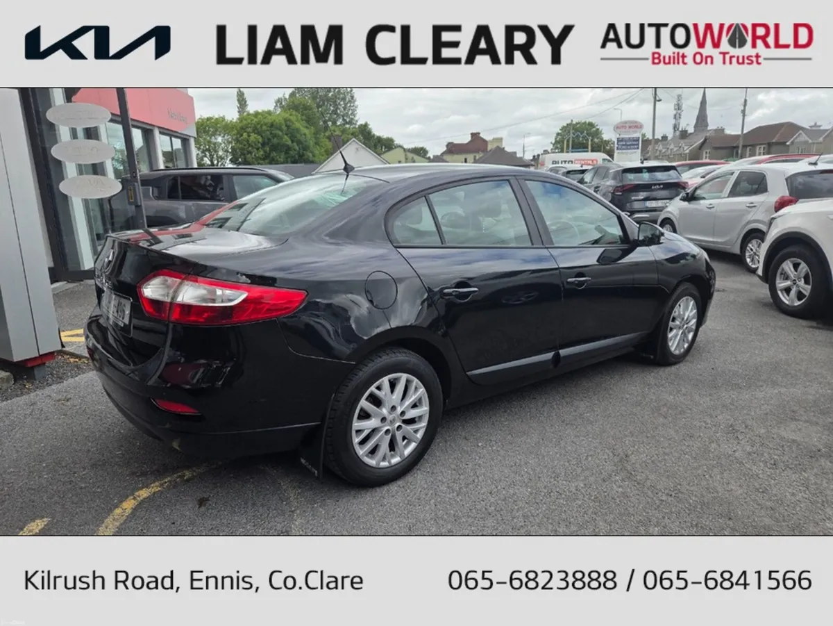 Renault Fluence 1.5 DYNAMIQUE DCI 95 2 4DR - Image 3