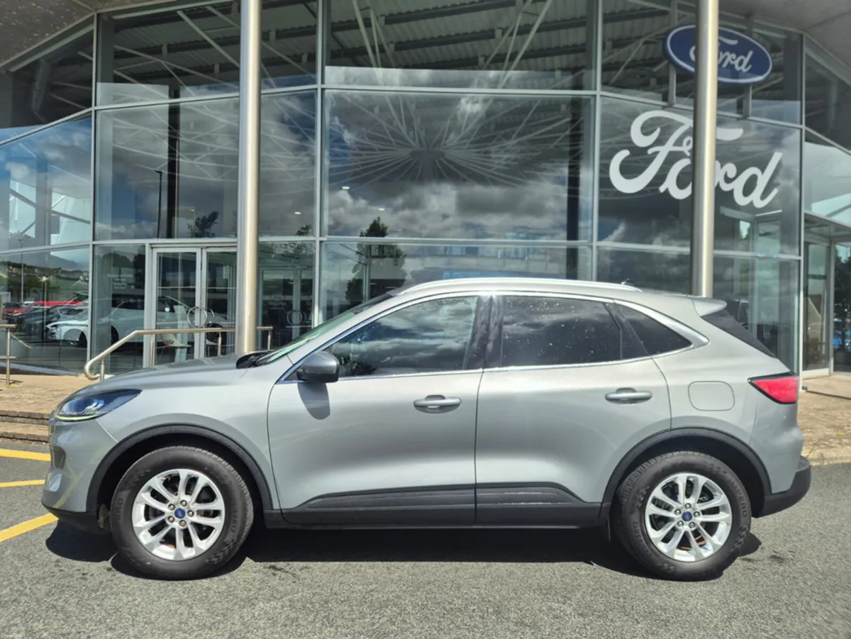 Ford Kuga TITANIUM 5DR 1.5TD 120PS - Image 2