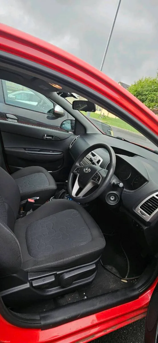 Car - Image 3