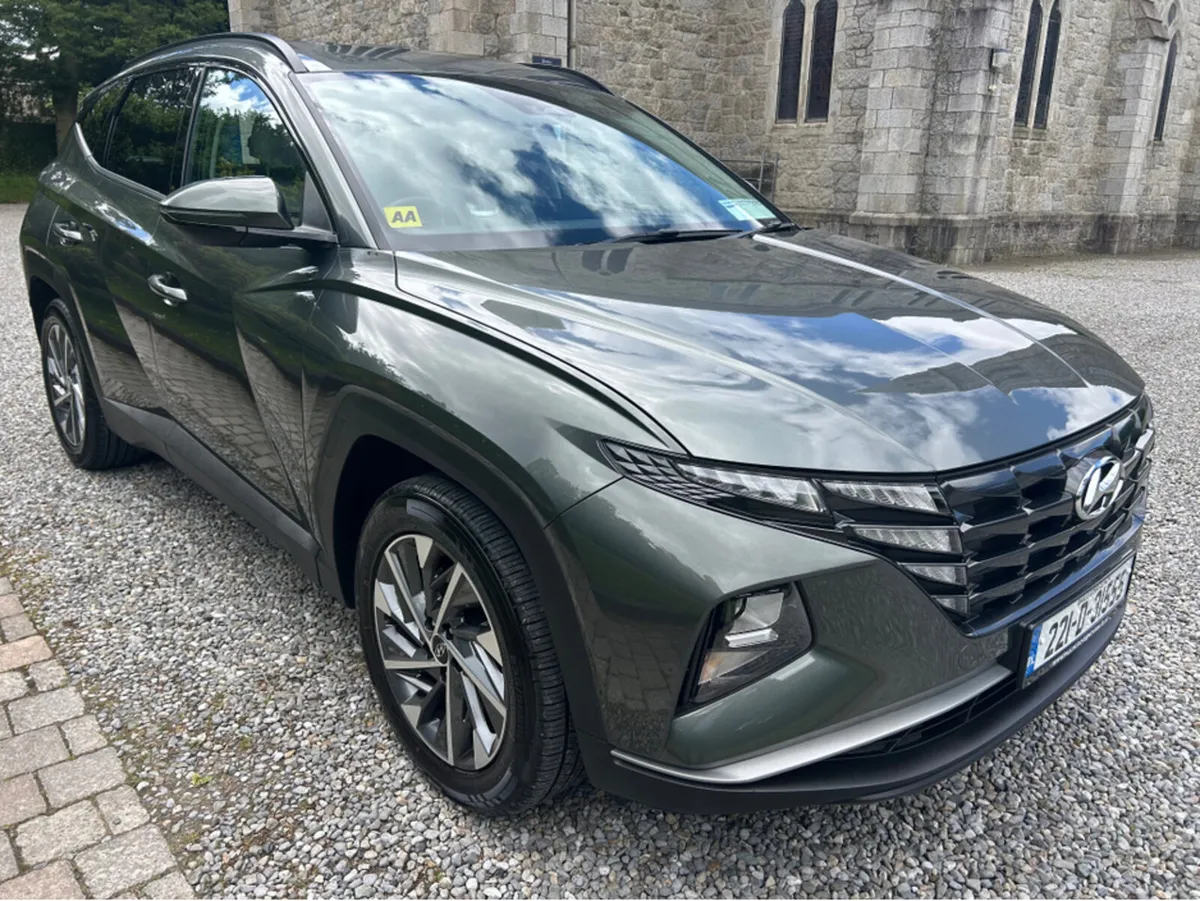 Hyundai Tucson IX35 EXECUTIVE 5DR - Image 2