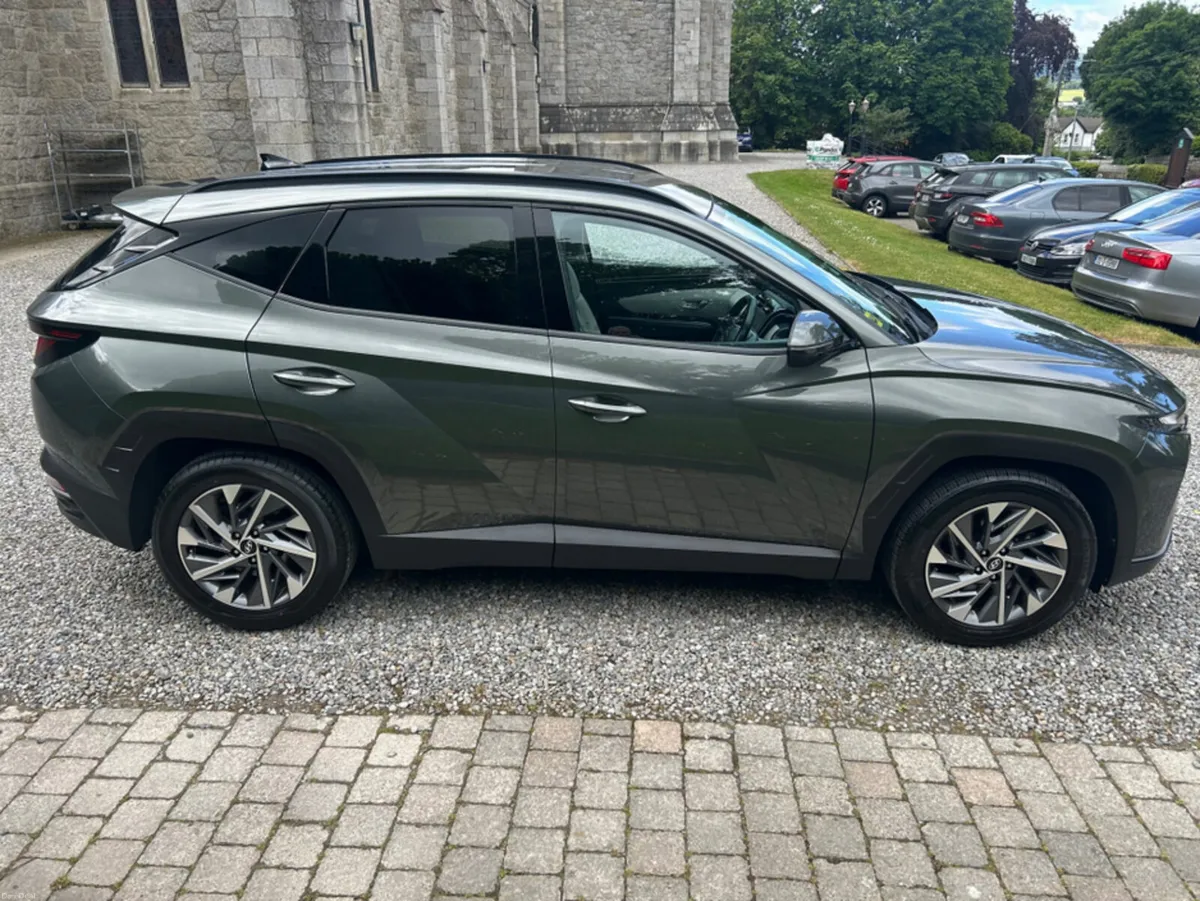 Hyundai Tucson IX35 EXECUTIVE 5DR - Image 3