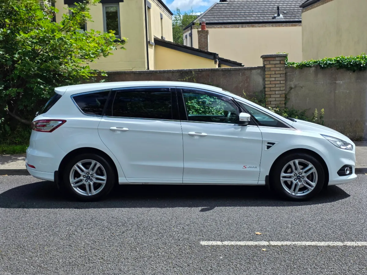Ford S-Max 2.0 TDCI Titanium 150PS 5DR - Image 3