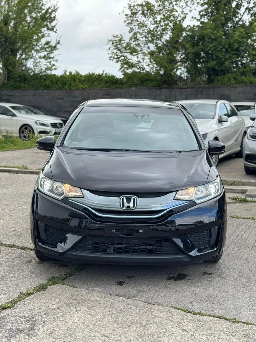 Honda Fit 1.5 Hybrid Auto 69000kms 2014 - Image 4