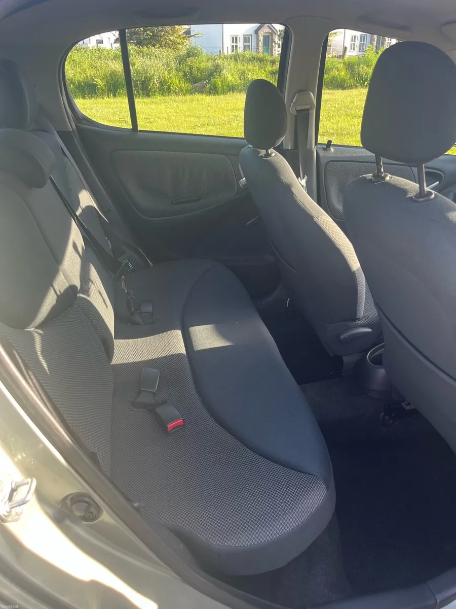 Toyota Yaris - Image 4