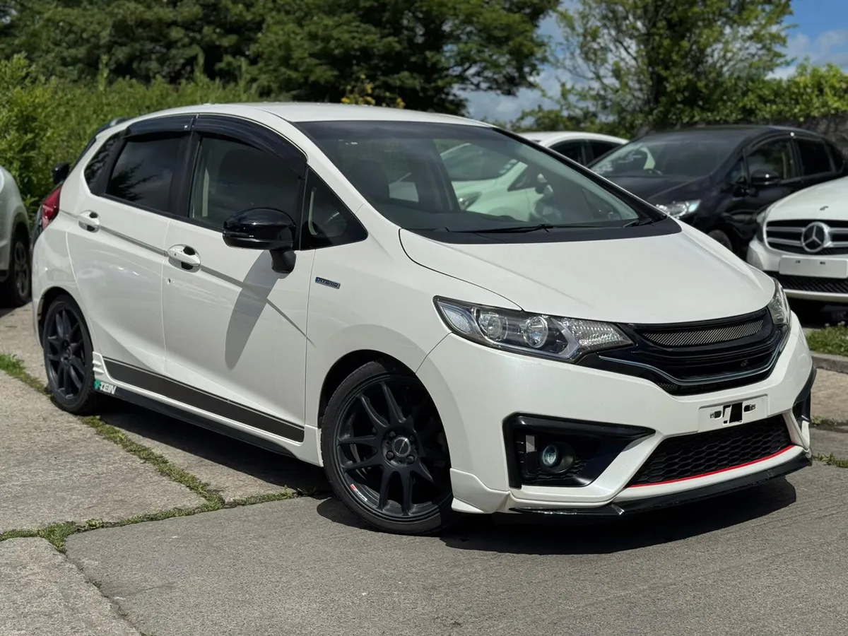 Honda Fit 1.5 hybrid Body Kit 69000kms 2014 - Image 1