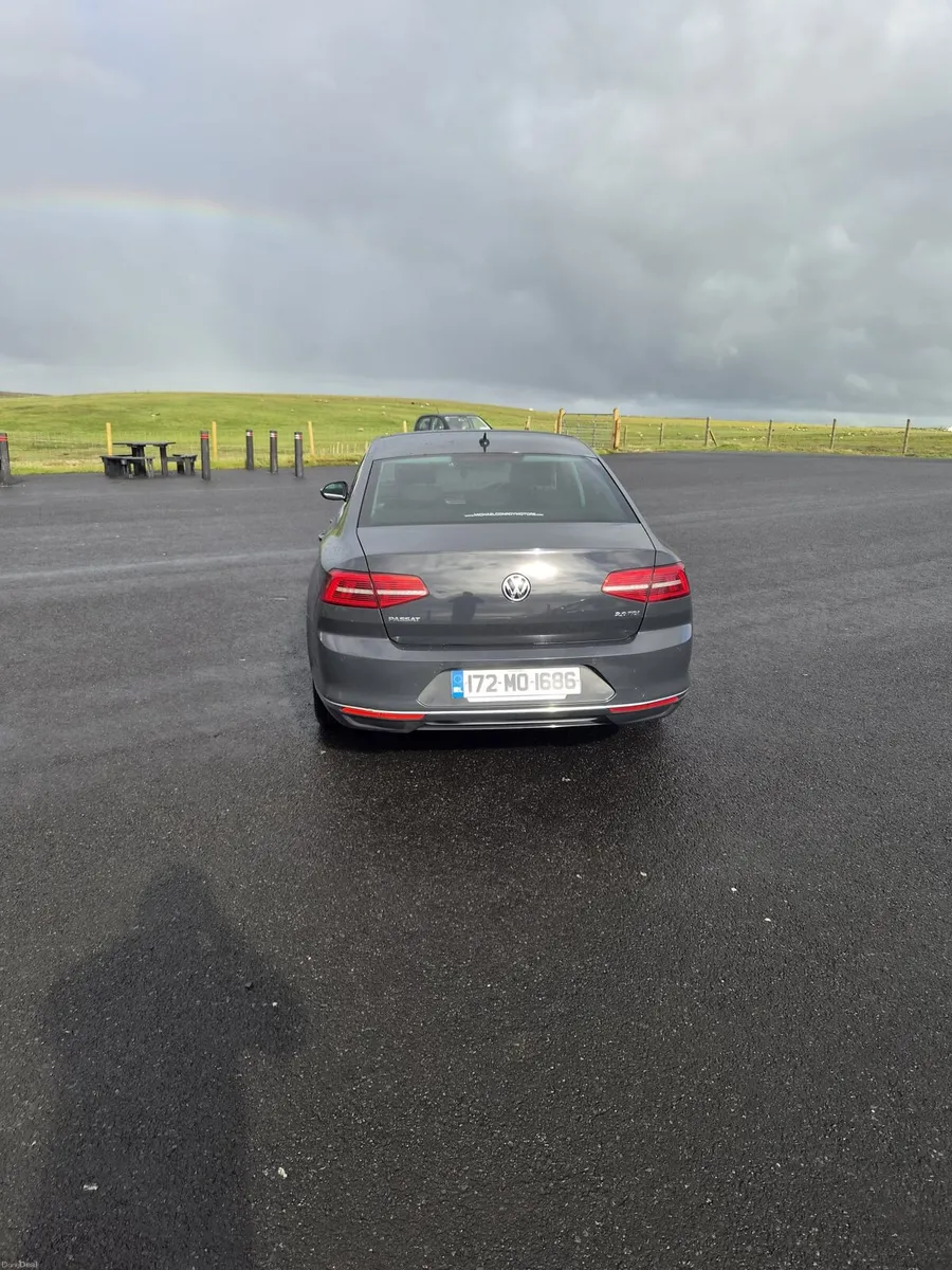 2017 Volkswagen Passat gt, Panoramic Roof - Image 4