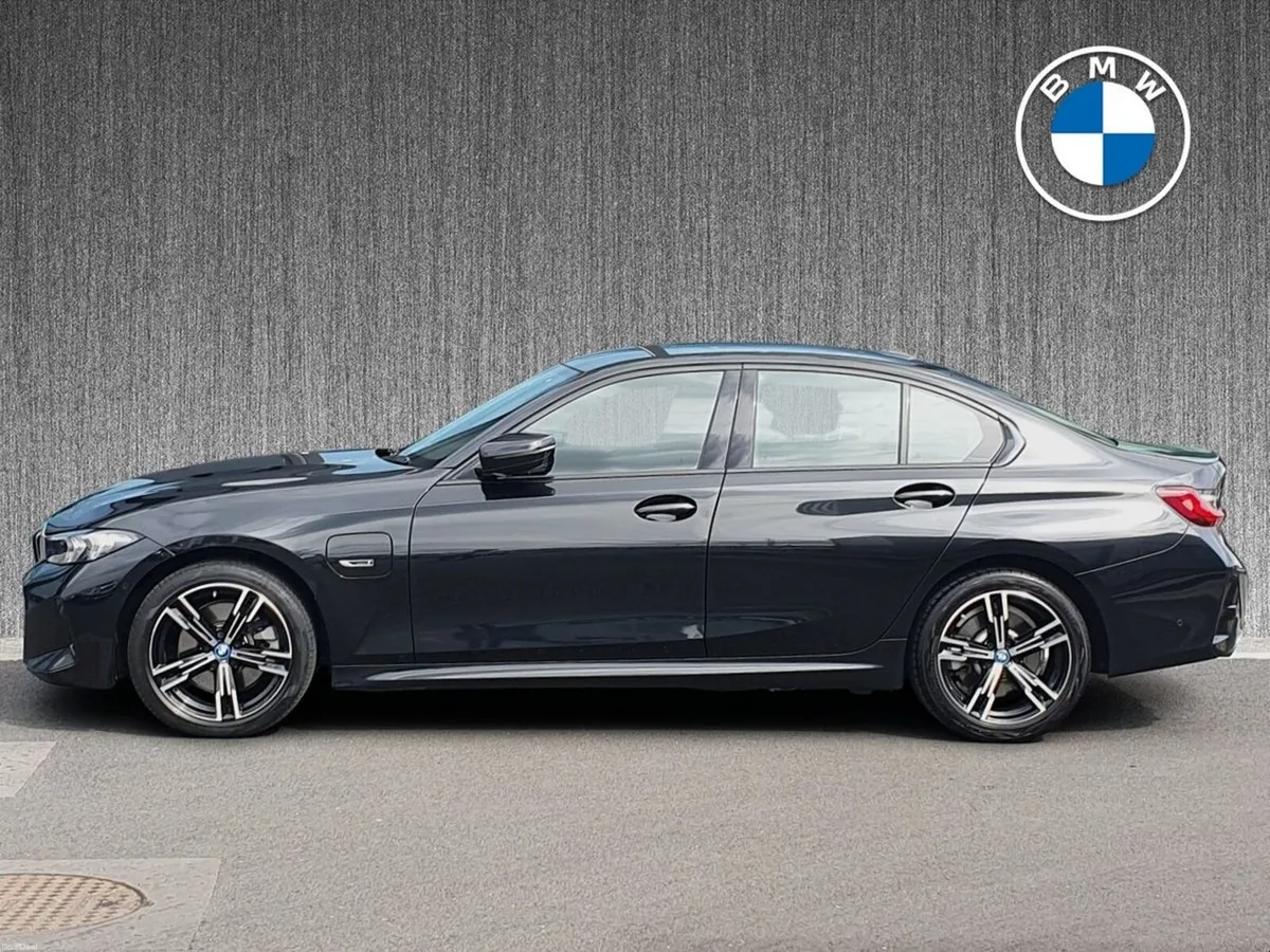 BMW 3-Series 330e M Sport Saloon - Image 4