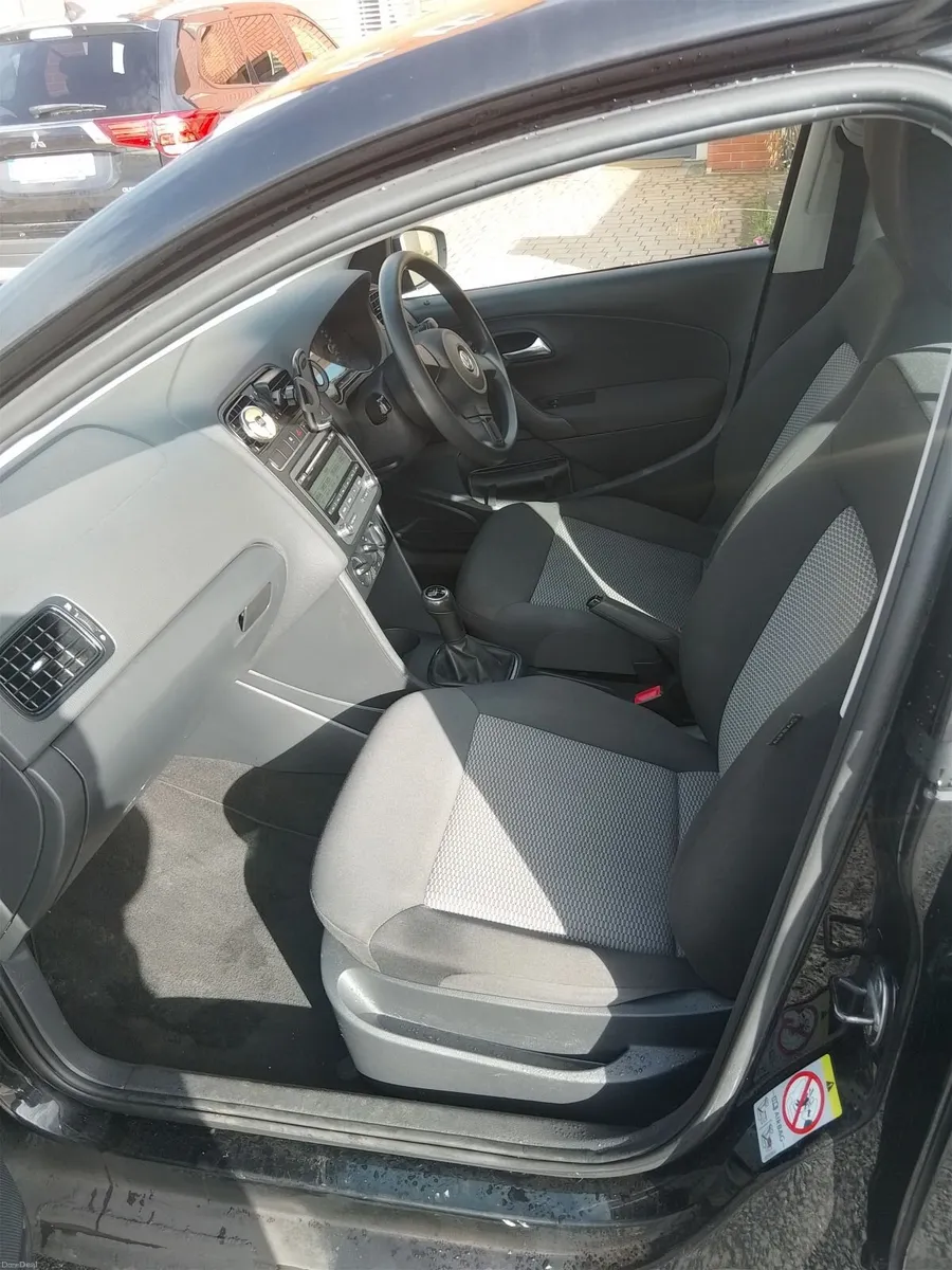 Volkswagen Polo 2011 - Image 3