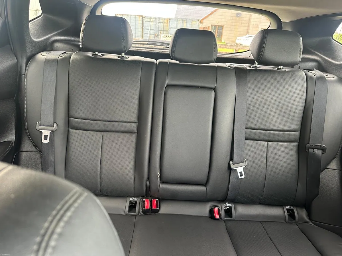 Nissan Qashqai SV 1.6 4WD Premium E6 - Image 6