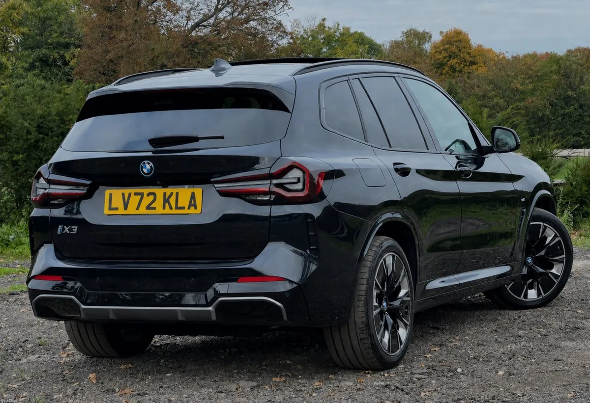 BMW iX3 2022 - Image 3