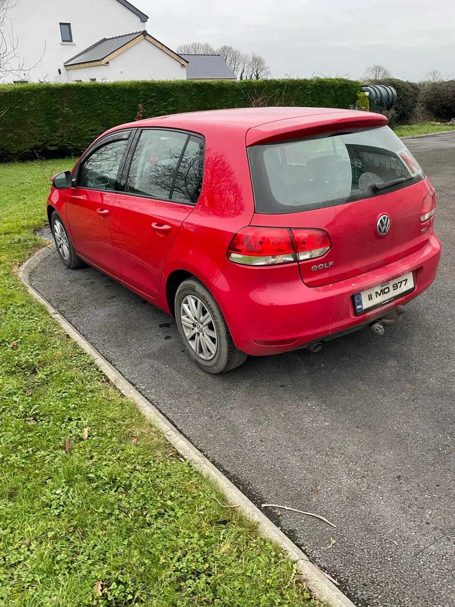 Volkswagen Golf 2011 - Image 2