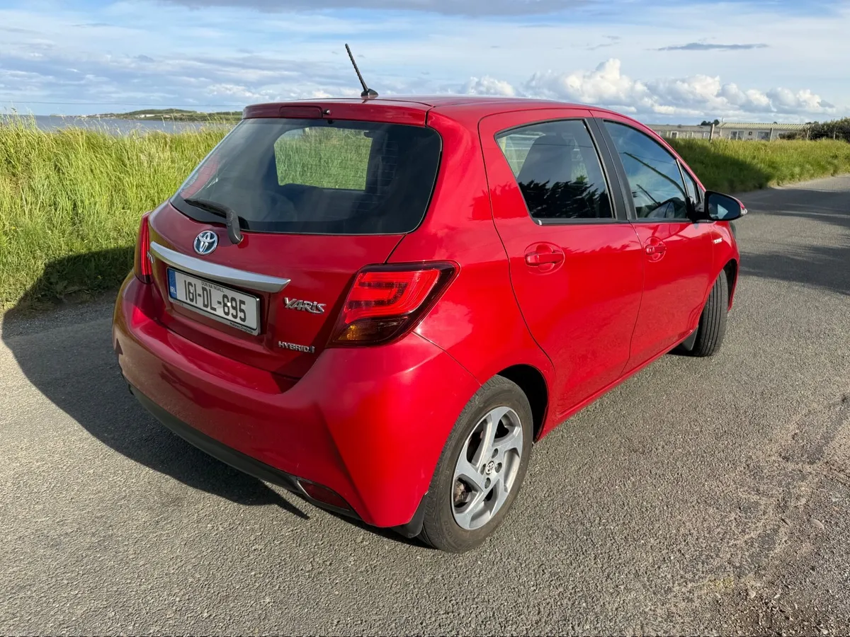 Yaris Automatic Hybrid Sol Top Soec - Image 3