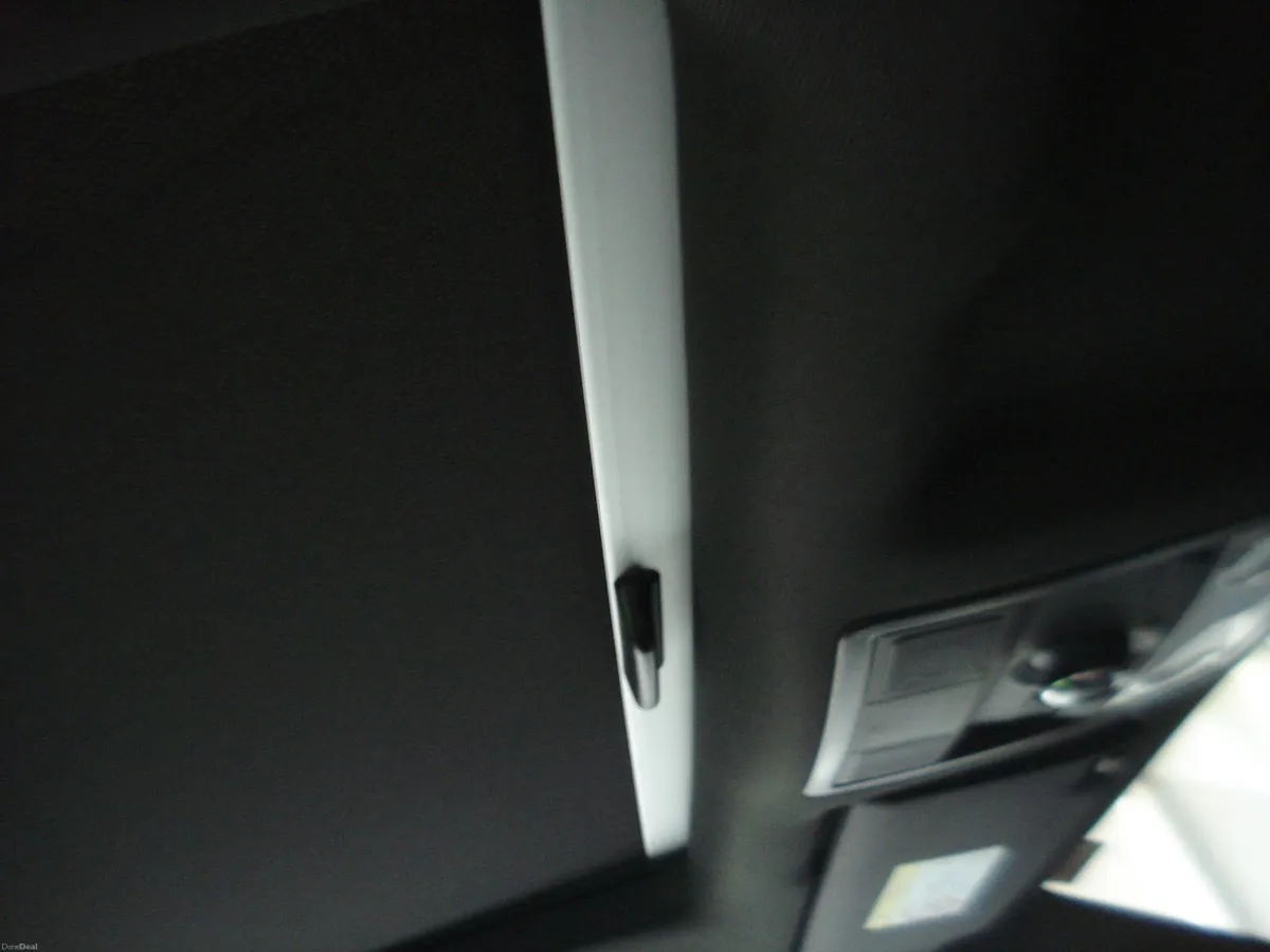 Volkswagen Beetle 2017,1.2TSI DESIGN, PETROL. - Image 4