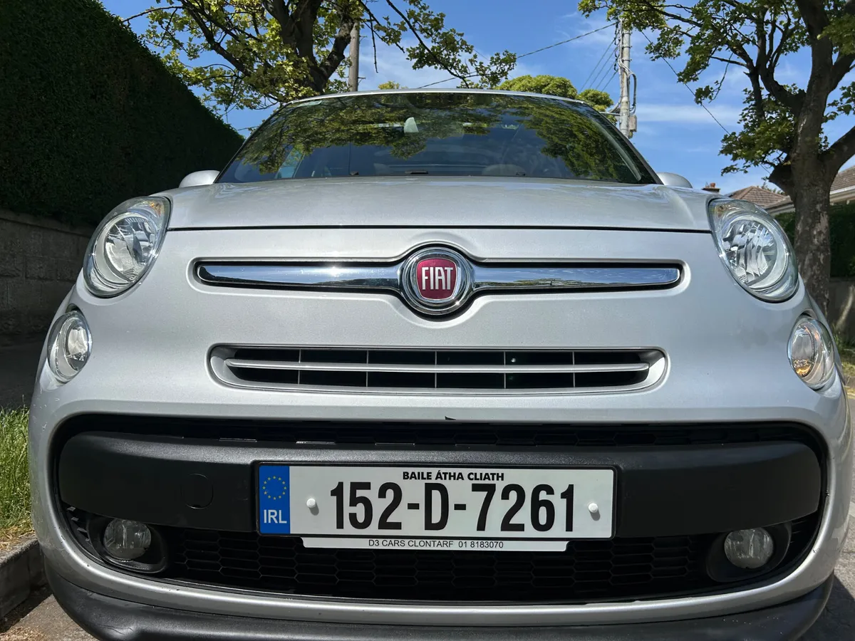 2015 FIAT 500 L PANORAMIC SUNROOF 7 SEATS - Image 2