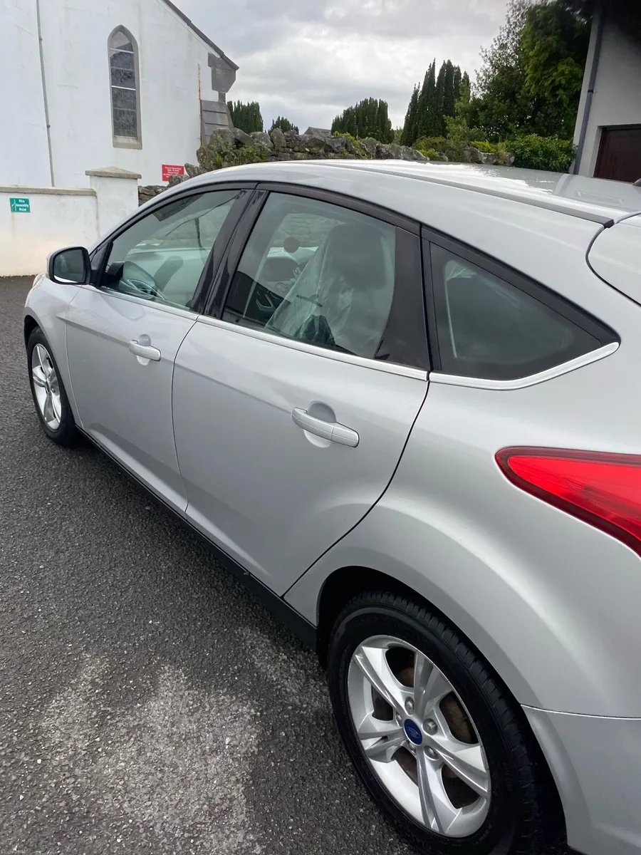 Ford Focus - Image 6